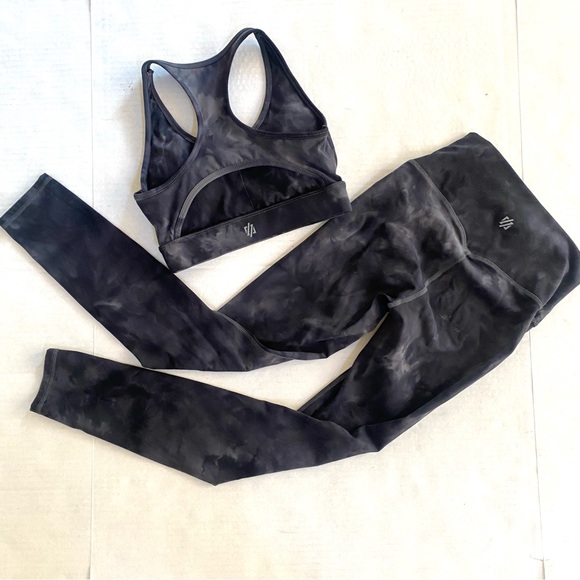 Lycit Plenum Cosmic Black Bra & Leggings set / Top sz XS, Leggings size Small - Picture 8 of 11